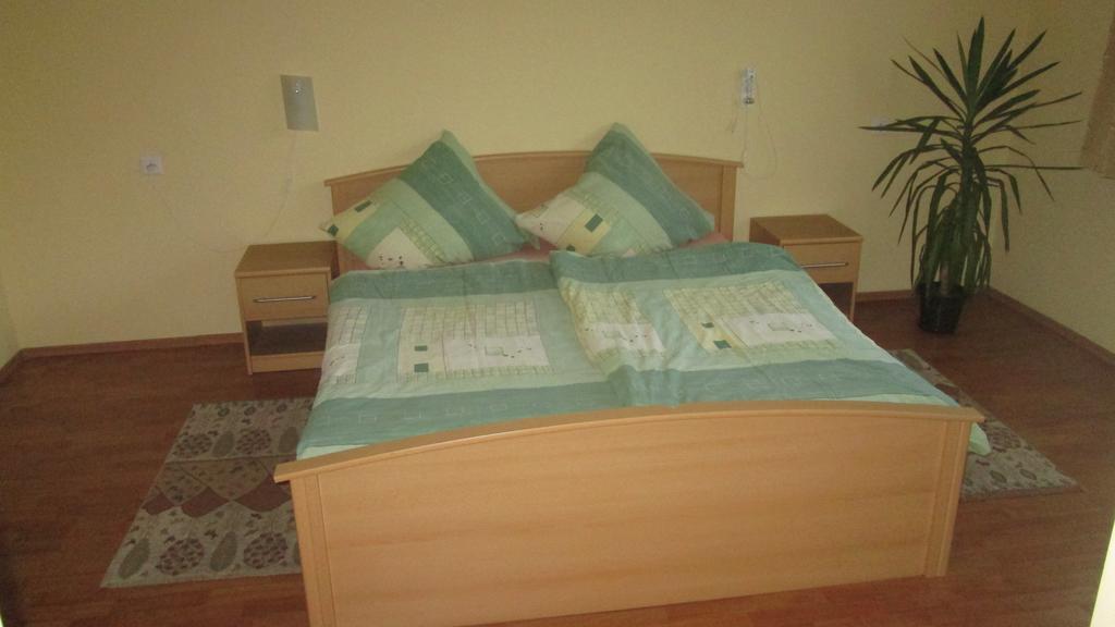 Noclegi Olimp Oppeln Zimmer foto